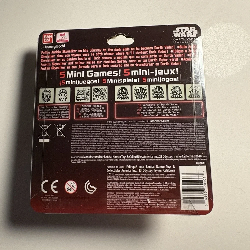 Tamagotchi Nano x Star Wars - Darth Vader with Silicone Case Set